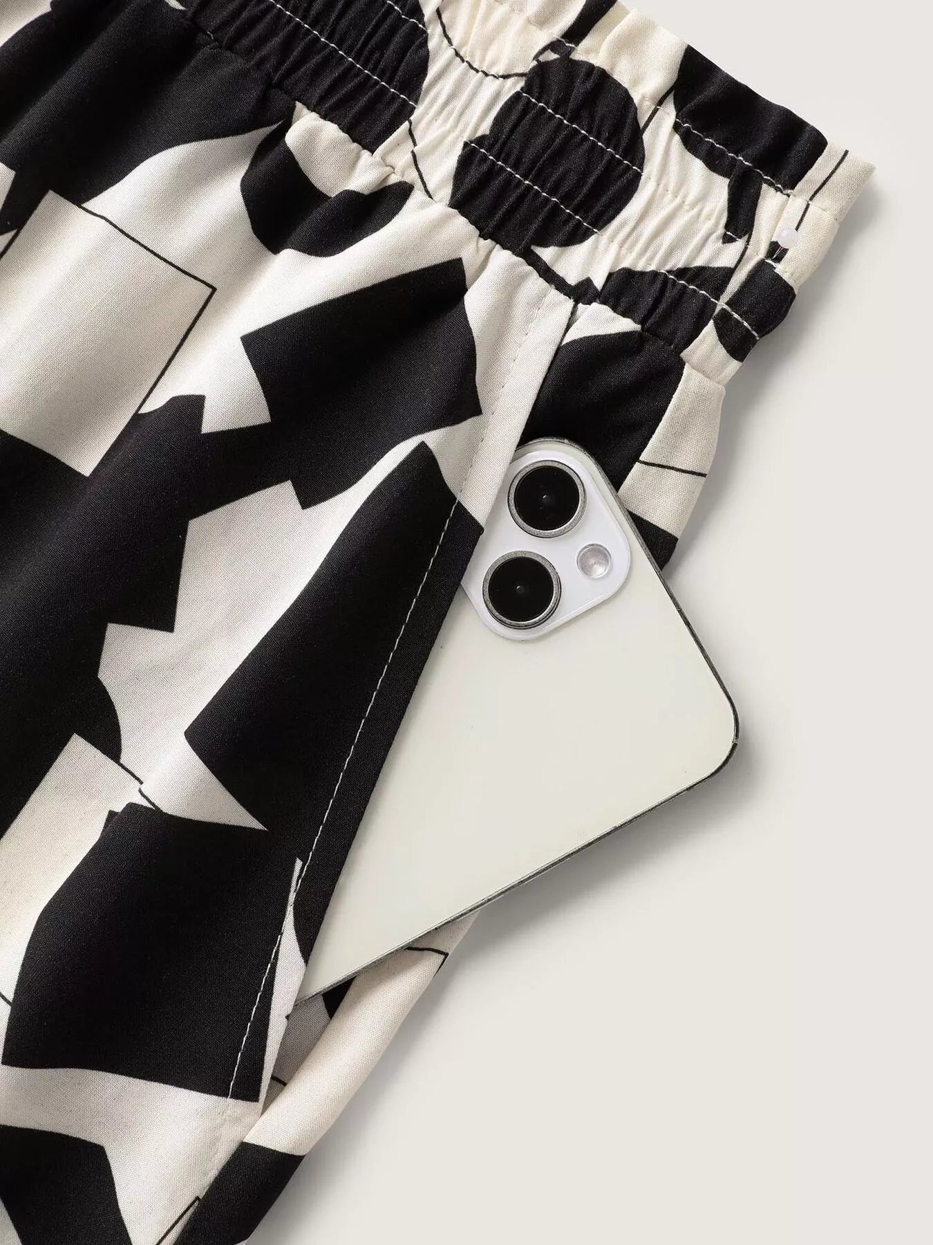 πΈ Plus Size Abstract Print Wide Leg Pants - Artistic Style πΈ - MegaSuperStar