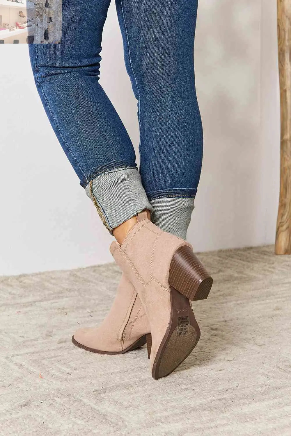 East Lion Corp Block Heel Point Toe Ankle Boots - MegaSuperStar