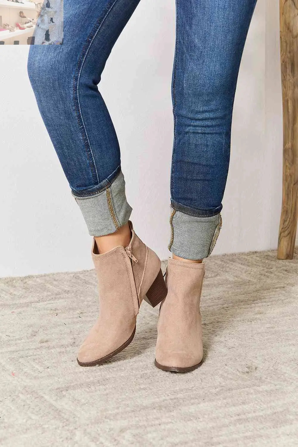 East Lion Corp Block Heel Point Toe Ankle Boots - MegaSuperStar