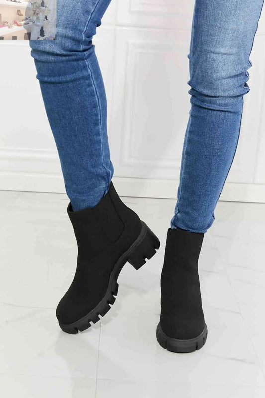 MMShoes Work For It Matte Lug Sole Chelsea Boots in Black - MegaSuperStar