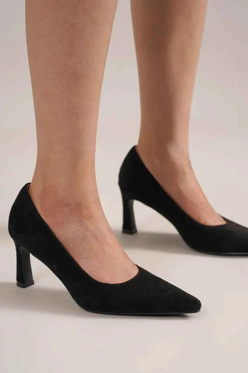 Customer styling Beast Fashion Faux Suede Point Toe Pumps