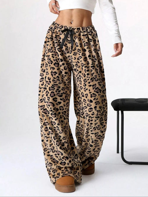 Customer styling 💕 Leopard Wide Leg Pants - Bold & Chic 💕