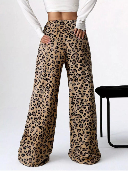 Customer styling 💕 Leopard Wide Leg Pants - Bold & Chic 💕