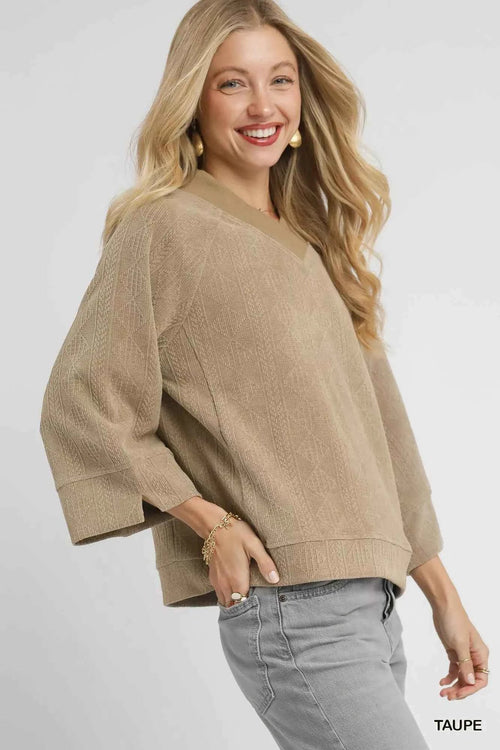 Customer styling 🌸 Umgee V-Neck Top - Textured Knit for Ultimate Style and Comfort 🌸