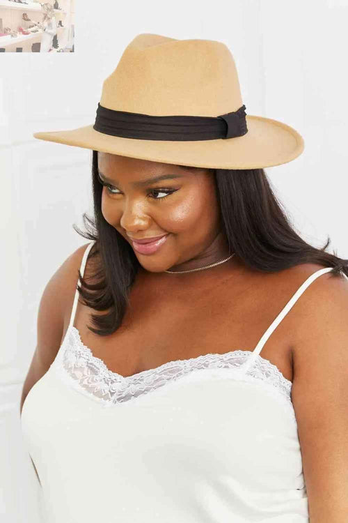 Customer styling 🌸 Fame Fedora Hat - Elevate Your Style with Timeless Elegance 🌸